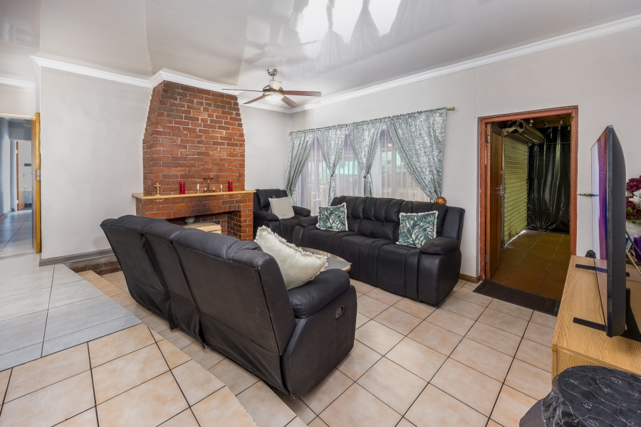 4 Bedroom Property for Sale in Belhar Western Cape